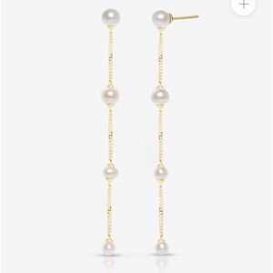 Boutique long pearl earrings with gold